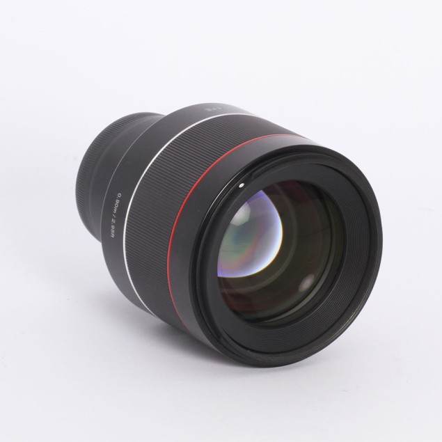 Objectiu SAMYANG 85mm f/1.4 AF per a...