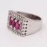 Bague rectangulaire en or, rubis et diamants d'occasion