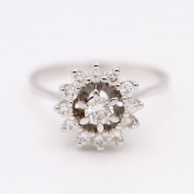 Bague rosette en or d'occasion avec...