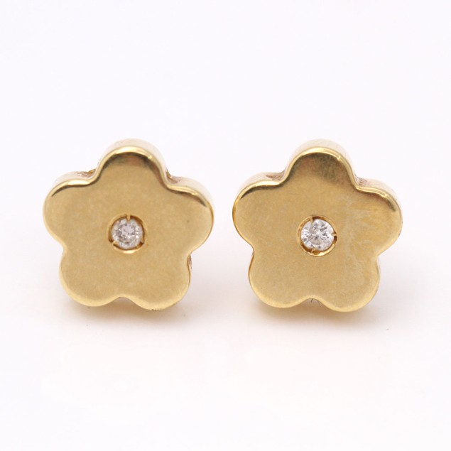 Boucles d'oreilles fleurs en or 18k...