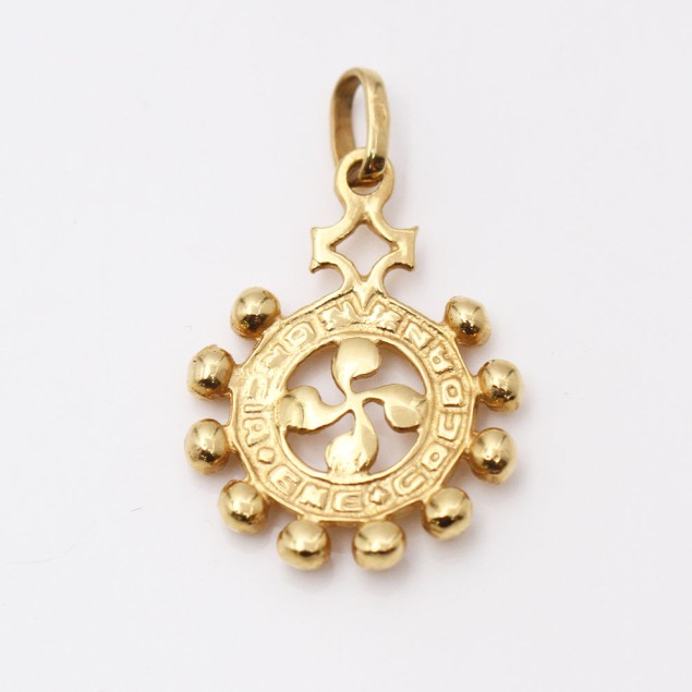 Pendentif rosaire basque en or 18k...