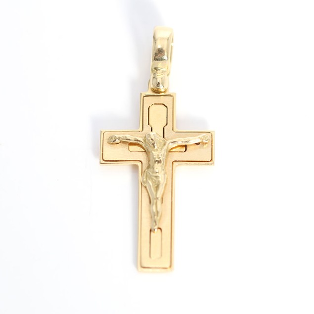 Pendentif croix et Christ en or 18k...