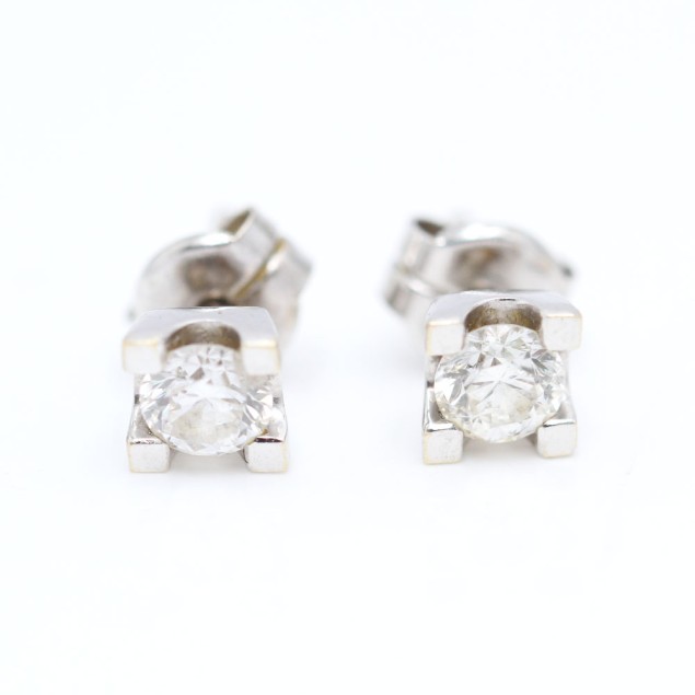 Boucles d'oreilles solitaires en or...