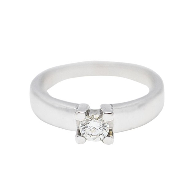 Solitari d´or blanc 18k amb diamant...